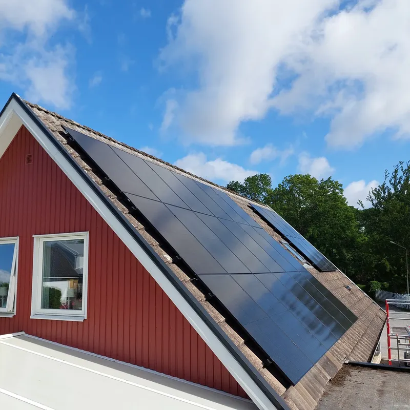 Solcellsanläggning 13,2 kW på villatak i Tyelse